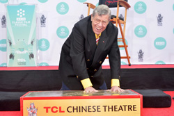Jerry Lewis makes hand print